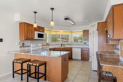 504 N Ave N, Johnson City, TX 78636 - Photo 9