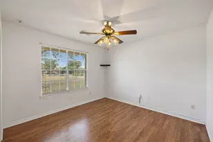 504 N Ave N, Johnson City, TX 78636 - Photo 17