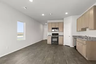 100 Daylily Dr, Elgin, TX 78621 - Photo 11