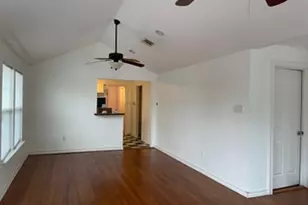 1916 E 10th St, Austin, TX 78702 - Photo 5