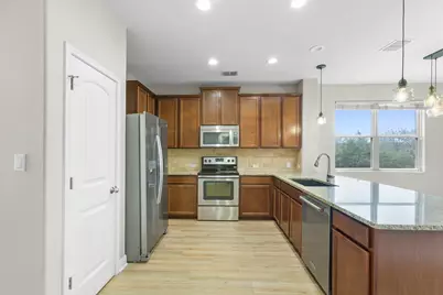 10824 Dinah Drive, Austin, TX 78748 - Photo 5