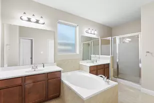 10824 Dinah Dr, Austin, TX 78748 - Photo 13