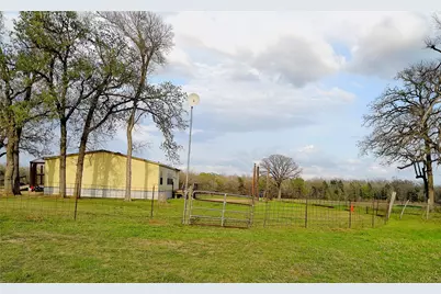 1042 Los Ranchitos Road, Cameron, TX 76520 - Photo 13