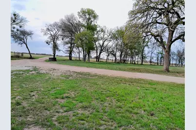 1042 Los Ranchitos Road, Cameron, TX 76520 - Photo 3