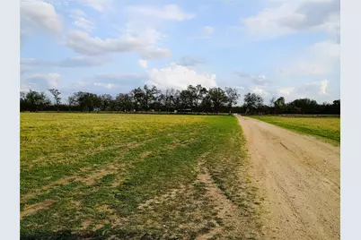 1042 Los Ranchitos Road, Cameron, TX 76520 - Photo 11