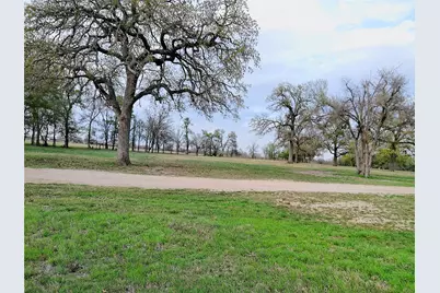 1042 Los Ranchitos Road, Cameron, TX 76520 - Photo 15