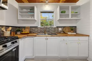 1223 1223 1/2 & 1225 S Austin Ave S, Georgetown, TX 78626 - Photo 5