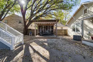 1223 1223 1/2 & 1225 S Austin Ave S, Georgetown, TX 78626 - Photo 27