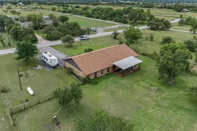 12800 Quarterhorse Drive, Elgin, TX 78621 - Photo 33
