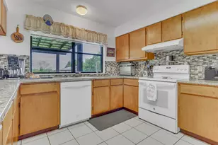 12800 Quarterhorse Dr, Elgin, TX 78621 - Photo 11