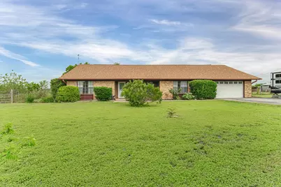 12800 Quarterhorse Drive, Elgin, TX 78621 - Photo 3