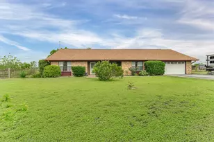 12800 Quarterhorse Dr, Elgin, TX 78621 - Photo 3