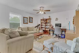 12800 Quarterhorse Dr, Elgin, TX 78621 - Photo 25