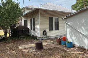 201 S Rio Grande St, Granger, TX 76530 - Photo 9