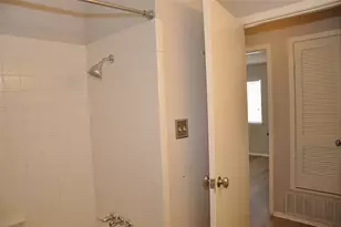 2011 Gathright Cove, Austin, TX 78704 - Photo 13