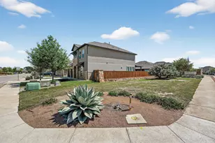 400 Cortona Ln, Georgetown, TX 78628 - Photo 3