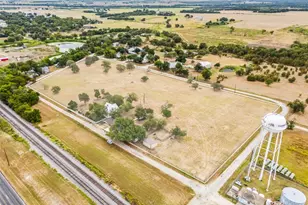 105 Davis Dr, Thorndale, TX 76577 - Photo 35