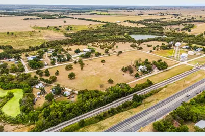 105 Davis Drive, Thorndale, TX 76577 - Photo 37