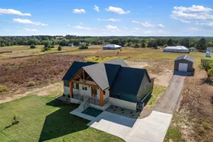 269 Brenham St, McDade, TX 78650 - Photo 35