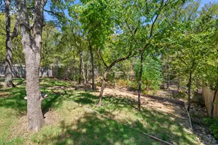 12233 Forsythe Dr, Austin, TX 78759 - Photo 27