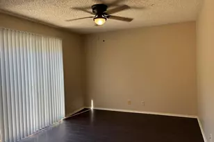 7208 Lilac Ln, Austin, TX 78745 - Photo 13