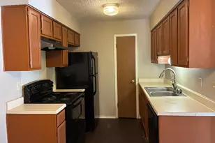 7208 Lilac Ln, Austin, TX 78745 - Photo 7