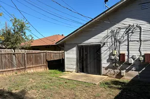 7208 Lilac Ln, Austin, TX 78745 - Photo 19