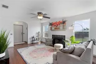 348 Spillway Dr, Kyle, TX 78640 - Photo 3