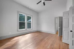 1222 W Hopkins St, San Marcos, TX 78666 - Photo 17