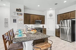 266 Finstown St, Hutto, TX 78634 - Photo 11