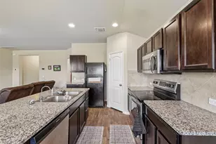109 San Bernard Trl, Hutto, TX 78634 - Photo 13