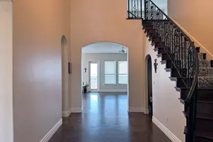 591 E Burgundy St, Port O'Connor, TX 77982 - Photo 5