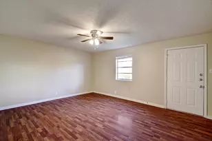 1704 E M. Franklin Ave, Austin, TX 78721 - Photo 3