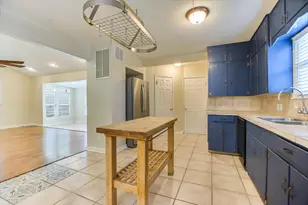 208 Braeswood Rd, Austin, TX 78704 - Photo 7