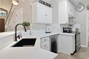 102 Elm Hill Ct, San Marcos, TX 78666 - Photo 13