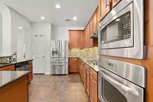 204 Lake Livingston Dr, Georgetown, TX 78628 - Photo 11