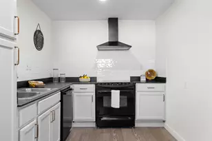 836 W Bell Ave, Rockdale, TX 76567 - Photo 9