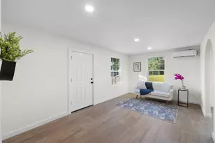 836 W Bell Ave, Rockdale, TX 76567 - Photo 5