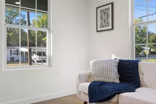 836 W Bell Ave, Rockdale, TX 76567 - Photo 7