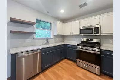 7521 Peabody Drive, Austin, TX 78729 - Photo 9