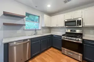 7521 Peabody Dr, Austin, TX 78729 - Photo 9