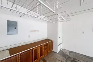 7521 Peabody Dr, Austin, TX 78729 - Photo 29