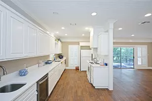 2221 Gruene Rd Rd, New Braunfels, TX 78130 - Photo 17