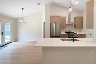 8814 United Kingdom Dr, Austin, TX 78748 - Photo 9