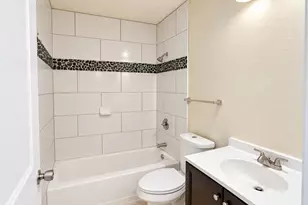 7702 Northcrest Blvd, Austin, TX 78752 - Photo 15