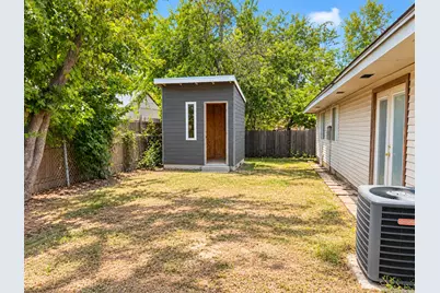 7702 Northcrest Boulevard #A, Austin, TX 78752 - Photo 19