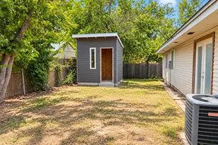 7702 Northcrest Blvd, Austin, TX 78752 - Photo 19