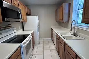 2409 Leon St, Austin, TX 78705 - Photo 5