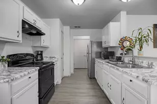 8710 Davis Oaks Trail, Austin, TX 78748 - Photo 7
