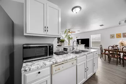 8710 Davis Oaks Trail, Austin, TX 78748 - Photo 13